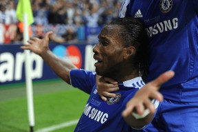 亚博-德罗巴在利物浦比赛中赛况扑朔迷离，战术调整引发热议！的简单介绍