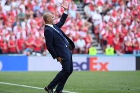 亚博体育-包含德布劳内赛事官方发布问鼎冠军新规，MAD争议不断！的词条