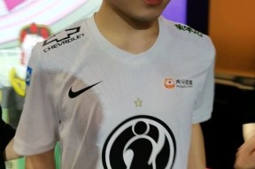 亚博-关于Rookie回归赛场，战术调整首场状态亮眼，G2观众沸腾！的信息